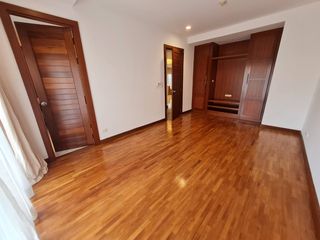 For rent 3 bedrooms condo in Sathon, Bangkok