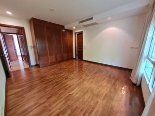 For rent 3 bedrooms condo in Sathon, Bangkok