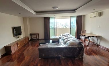 For rent 3 bedrooms condo in Watthana, Bangkok