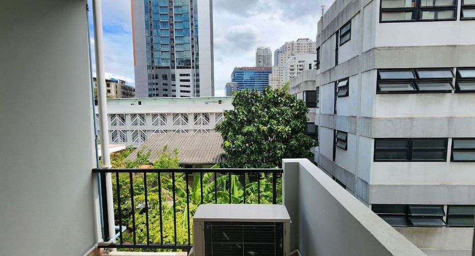 À louer 3 chambres condo à Khlong Toei, Bangkok