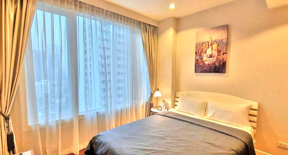 For rent 2 bedrooms condo in Khlong Toei, Bangkok