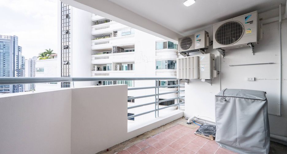Condo en alquiler y en venta de 2 habitaciones en Khlong Toei, Bangkok