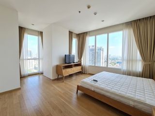 For rent and for sale 2 bedrooms condo in Khlong Toei, Bangkok