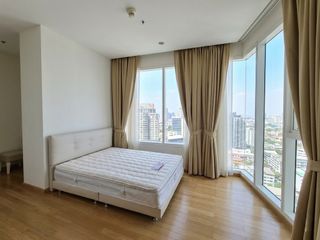 For rent and for sale 2 bedrooms condo in Khlong Toei, Bangkok