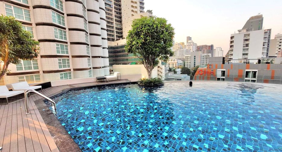 For rent 3 bedrooms condo in Watthana, Bangkok