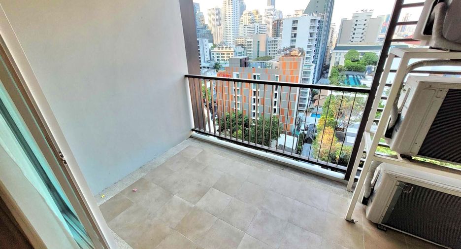 For rent 3 bedrooms condo in Watthana, Bangkok