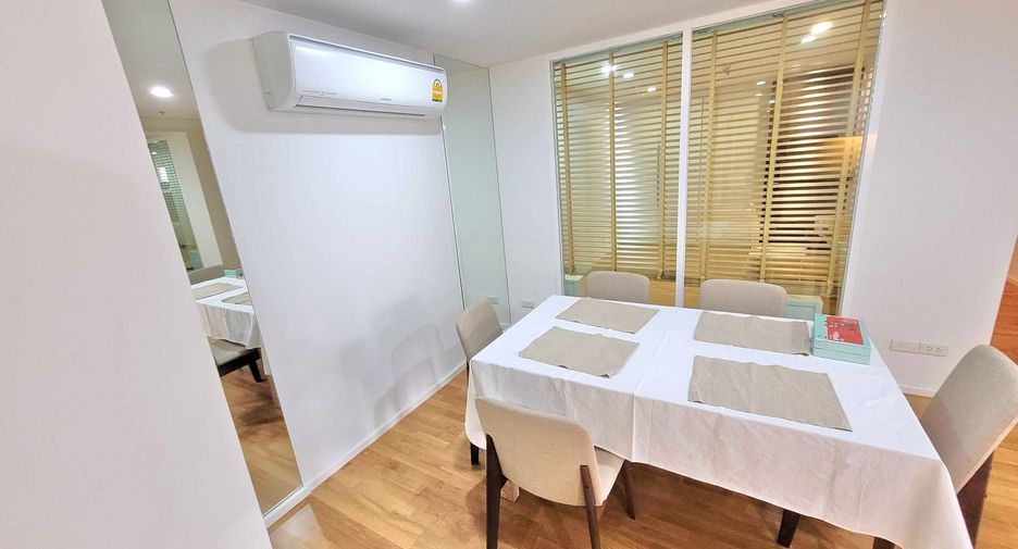 For rent 3 bedrooms condo in Watthana, Bangkok