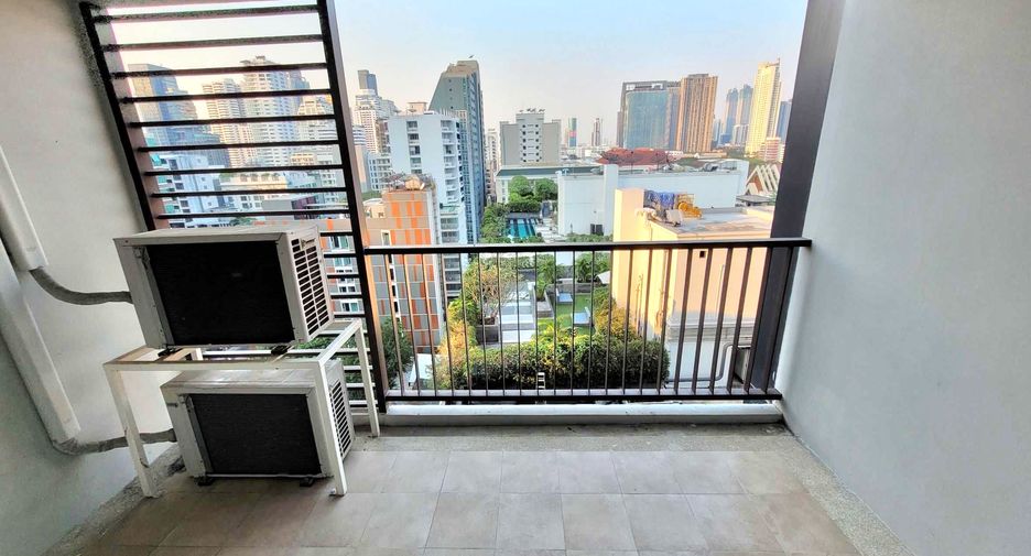For rent 3 bedrooms condo in Watthana, Bangkok