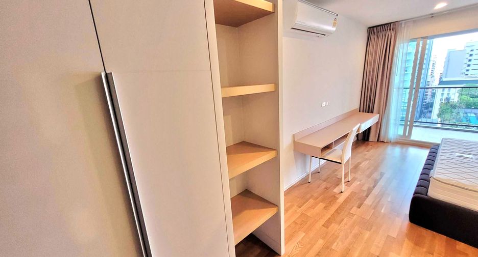 For rent 3 bedrooms condo in Watthana, Bangkok
