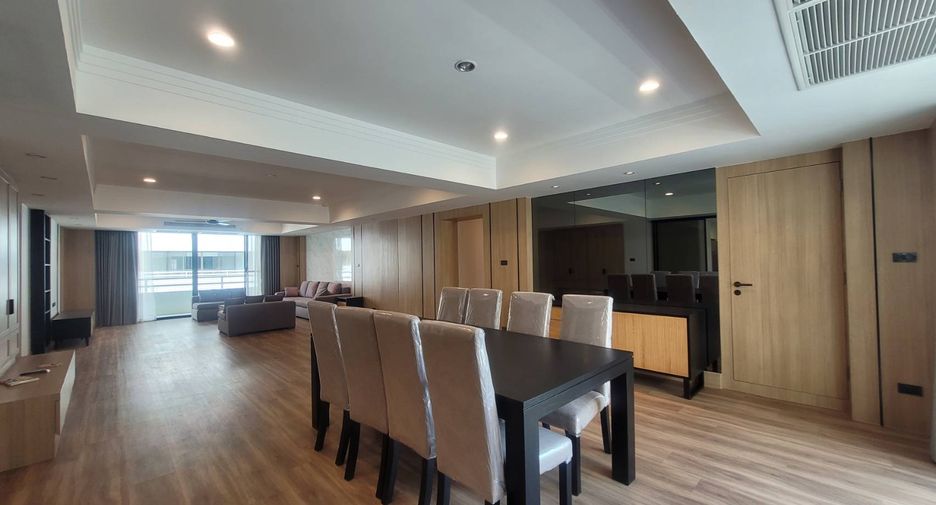 For rent 3 bedrooms condo in Watthana, Bangkok