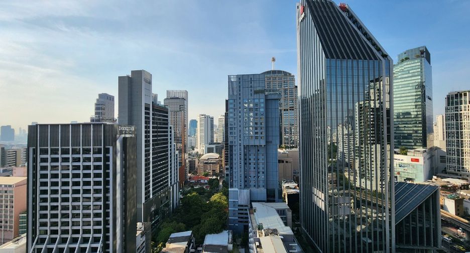 For rent 1 bed condo in Khlong Toei, Bangkok