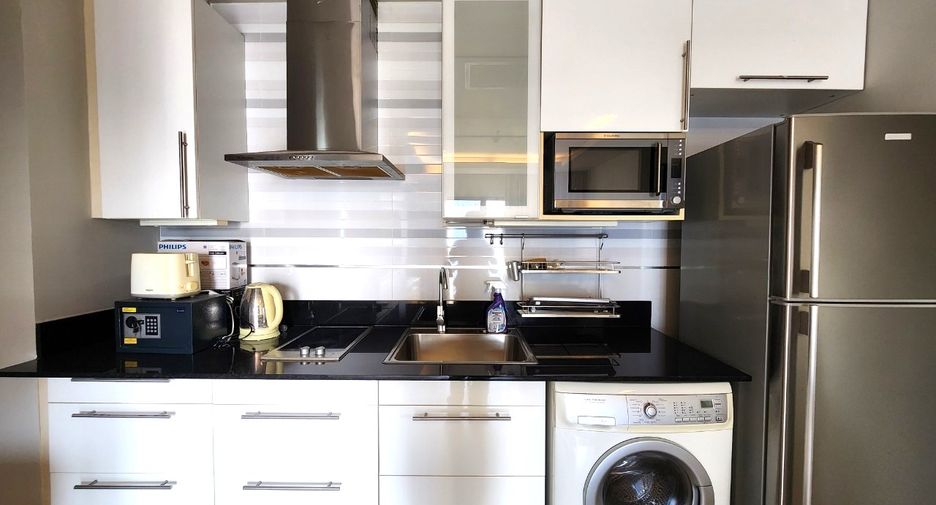 For rent 1 bed condo in Khlong Toei, Bangkok