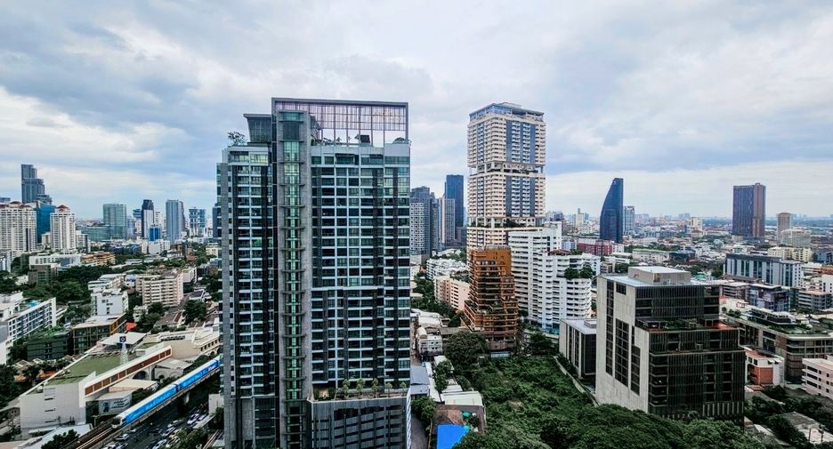 For rent 1 bed condo in Khlong Toei, Bangkok