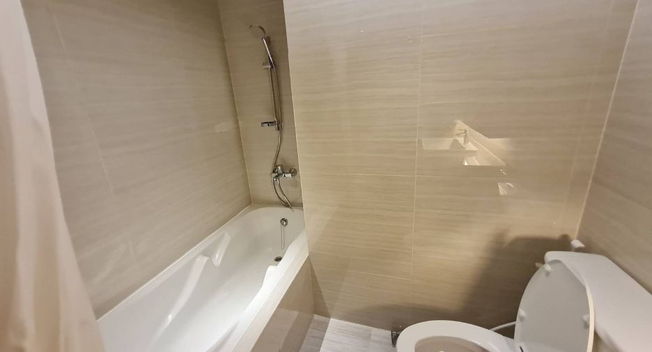 Condo en alquiler de 4 habitaciones en Yan Nawa, Bangkok