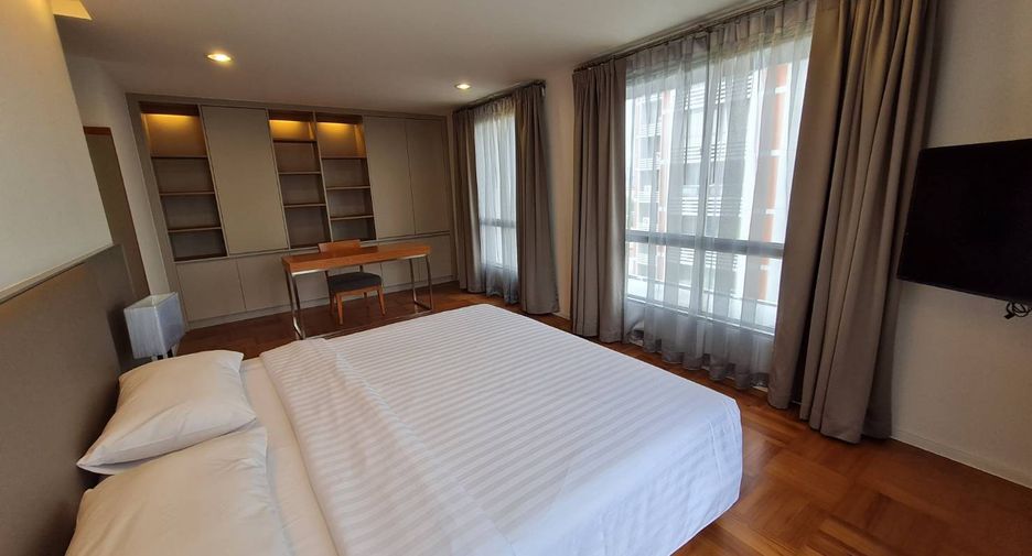 Condo en alquiler de 4 habitaciones en Yan Nawa, Bangkok