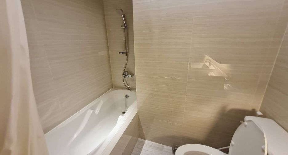 Condo en alquiler de 4 habitaciones en Yan Nawa, Bangkok