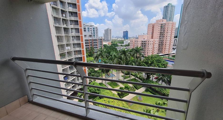 Condo en alquiler de 4 habitaciones en Yan Nawa, Bangkok