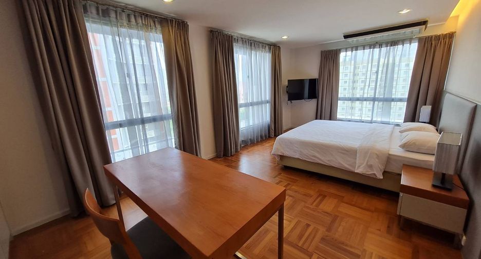Condo en alquiler de 4 habitaciones en Yan Nawa, Bangkok