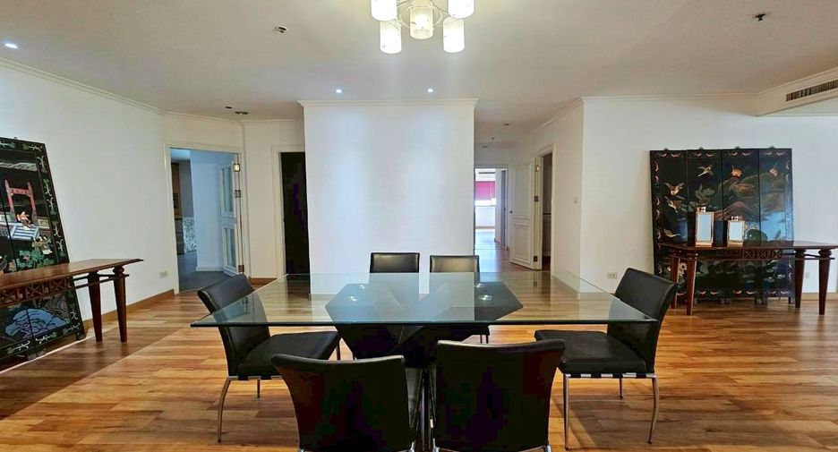 For rent 3 bedrooms condo in Watthana, Bangkok