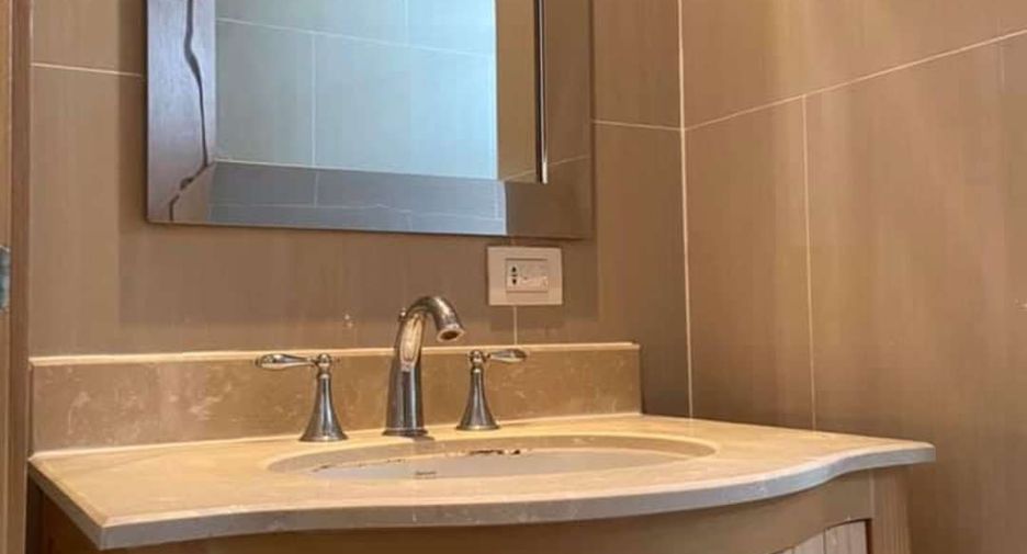 For rent 2 bedrooms condo in Sathon, Bangkok