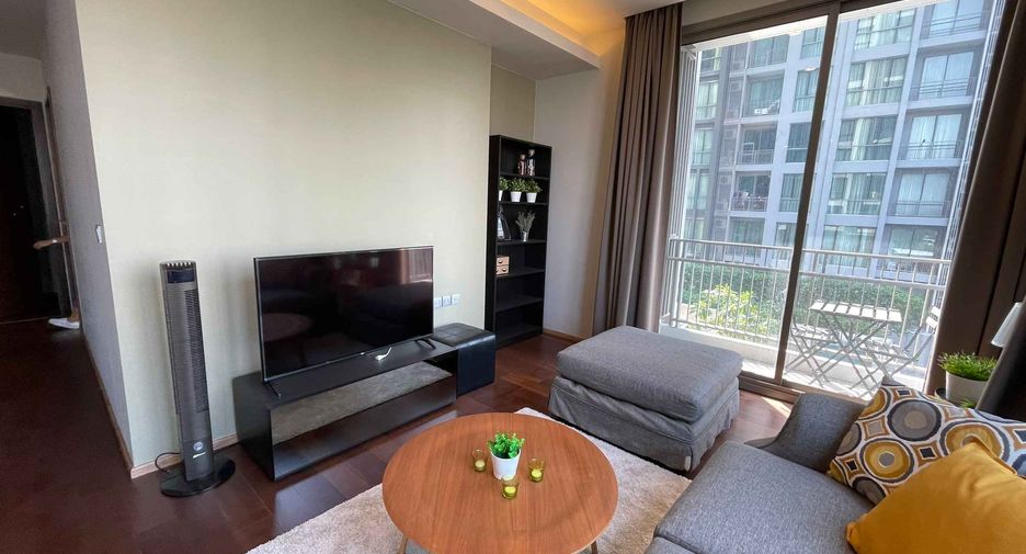 For rent 2 bedrooms condo in Watthana, Bangkok