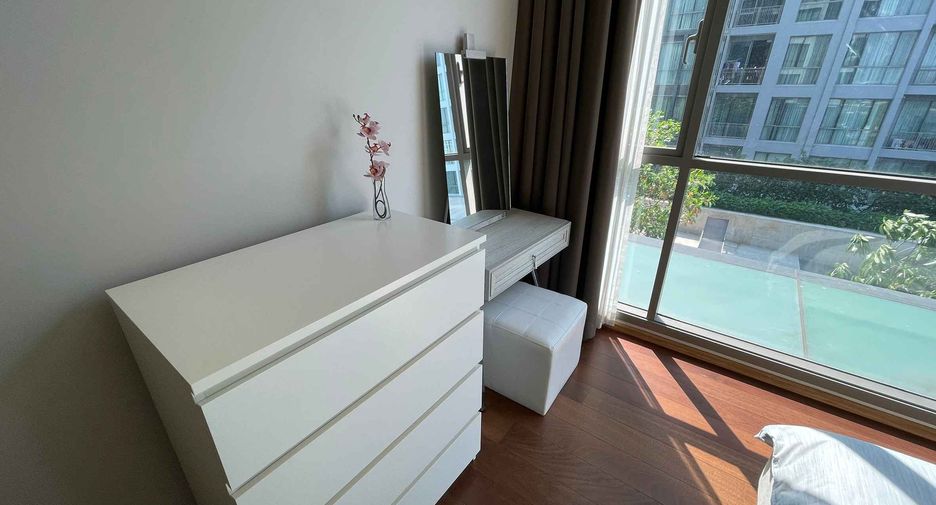 For rent 2 bedrooms condo in Watthana, Bangkok