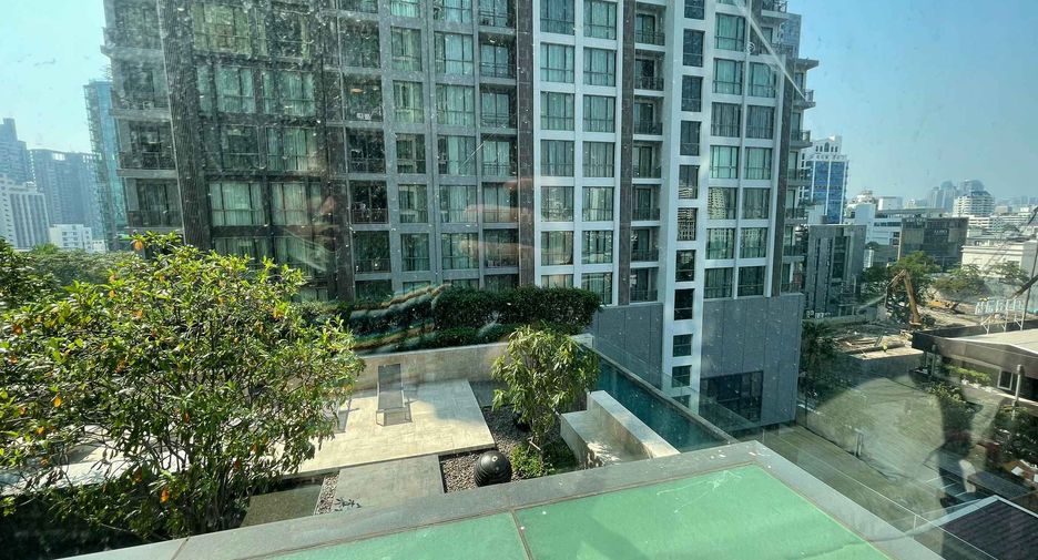 For rent 2 bedrooms condo in Watthana, Bangkok