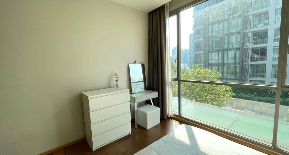 For rent 2 bedrooms condo in Watthana, Bangkok