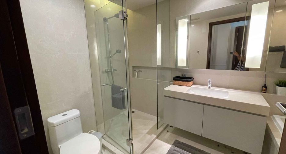 For rent 2 bedrooms condo in Watthana, Bangkok