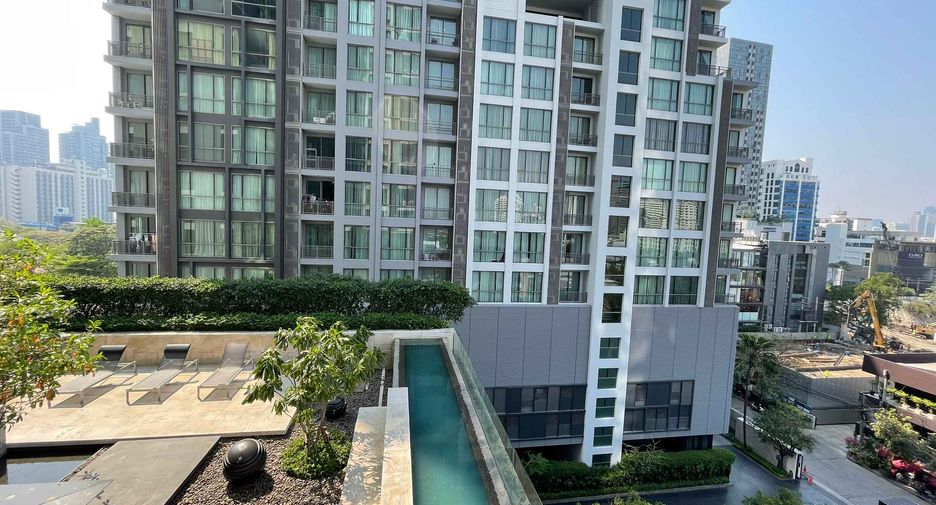 For rent 2 bedrooms condo in Watthana, Bangkok