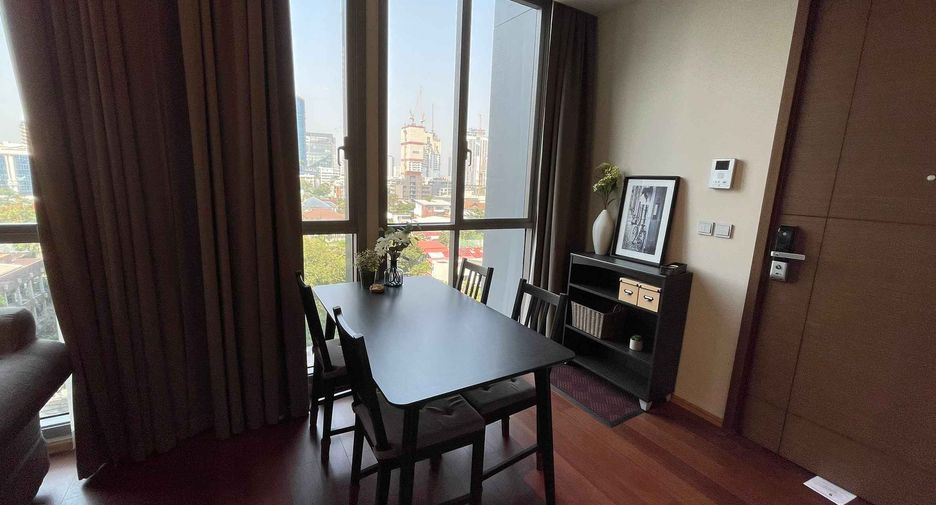 For rent 2 bedrooms condo in Watthana, Bangkok