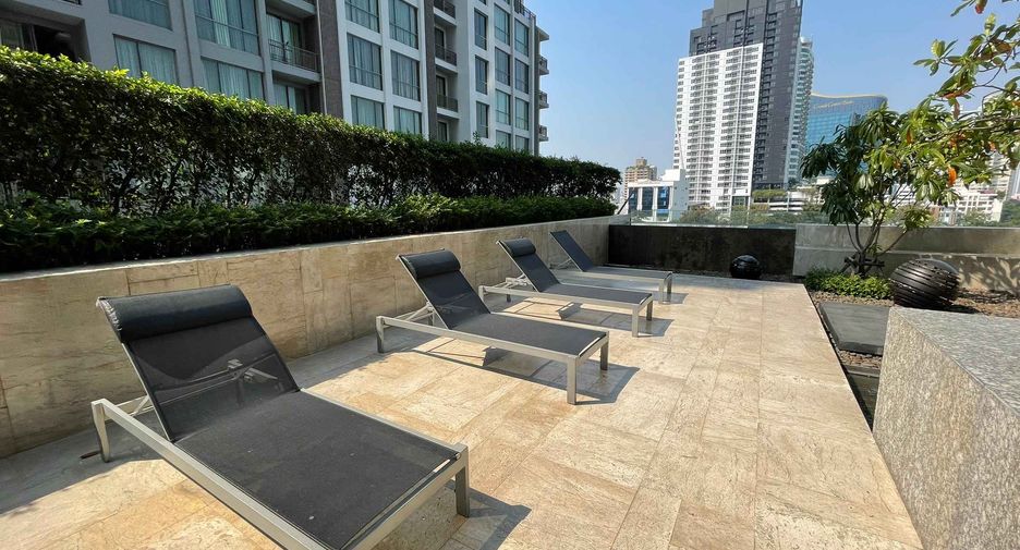 For rent 2 bedrooms condo in Watthana, Bangkok