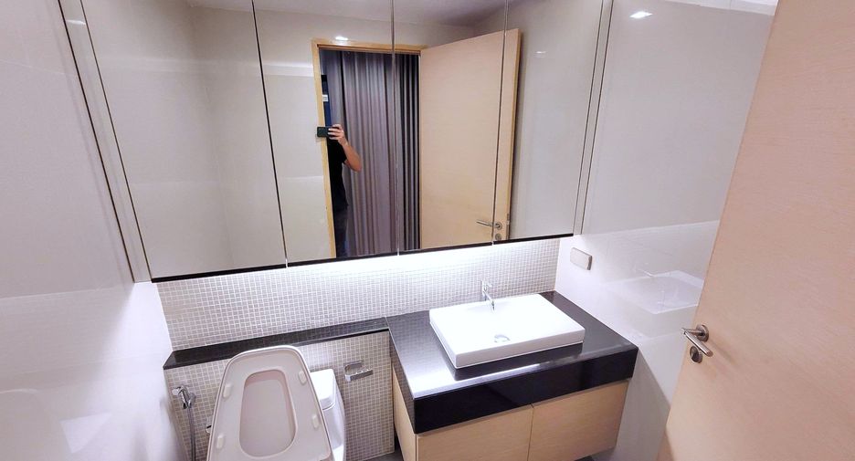 Condo en alquiler de 3 habitaciones en Pathum Wan, Bangkok