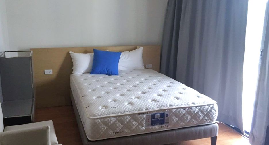 Condo en alquiler de 3 habitaciones en Pathum Wan, Bangkok