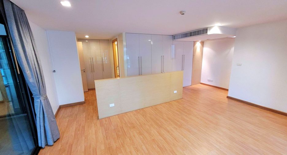 Condo en alquiler de 3 habitaciones en Pathum Wan, Bangkok
