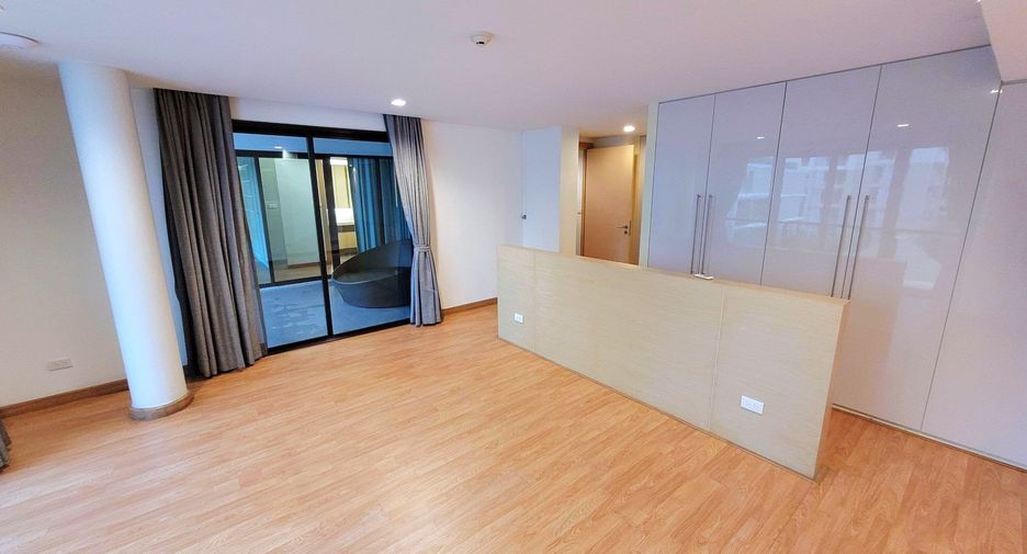 Condo en alquiler de 3 habitaciones en Pathum Wan, Bangkok