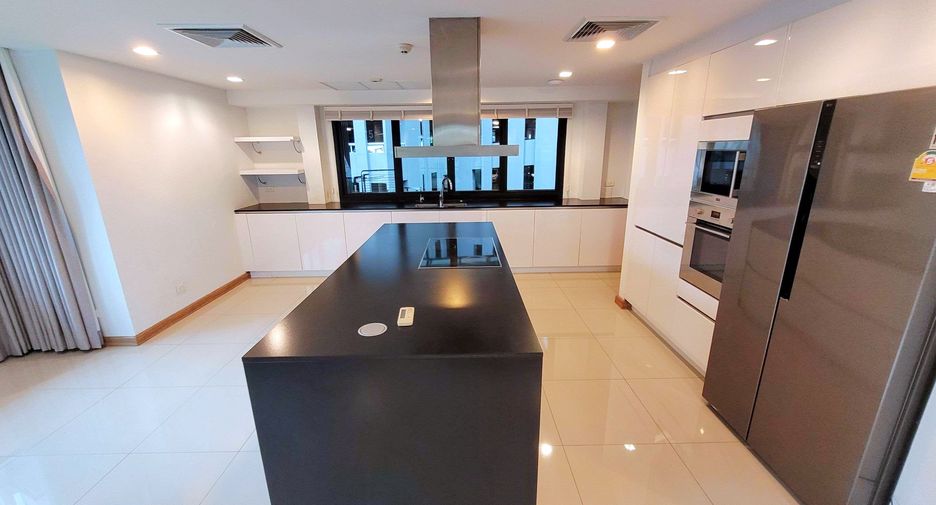 Condo en alquiler de 3 habitaciones en Pathum Wan, Bangkok