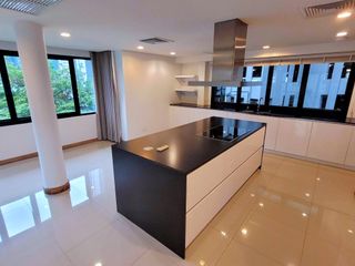 Wohnung zur Miete mit 3 Zimmer in Pathum Wan, Bangkok