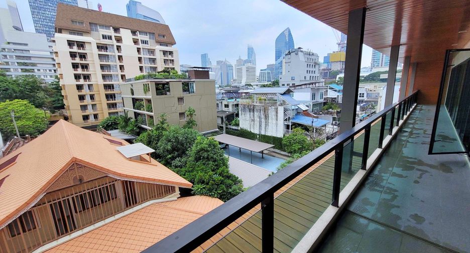 Condo en alquiler de 3 habitaciones en Pathum Wan, Bangkok