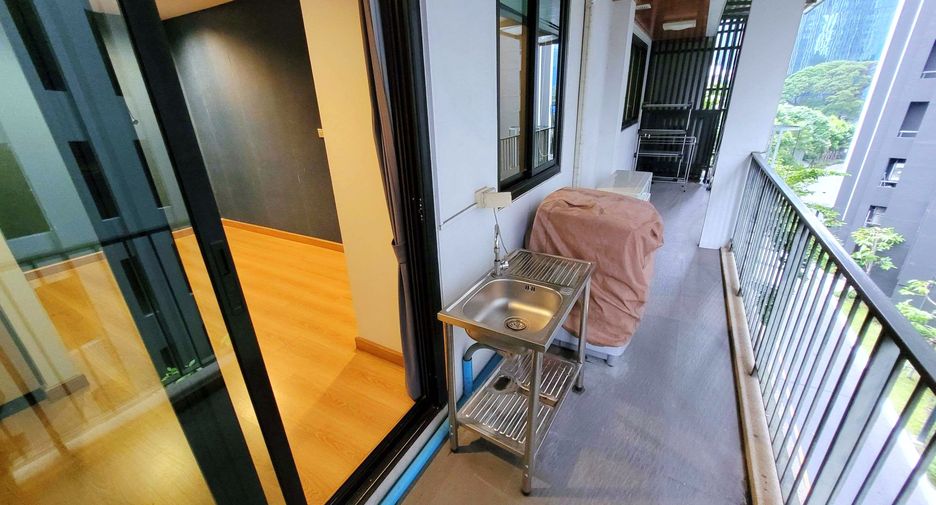 Condo en alquiler de 3 habitaciones en Pathum Wan, Bangkok