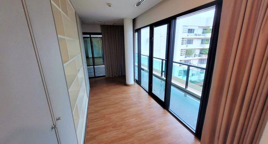 Condo en alquiler de 3 habitaciones en Pathum Wan, Bangkok
