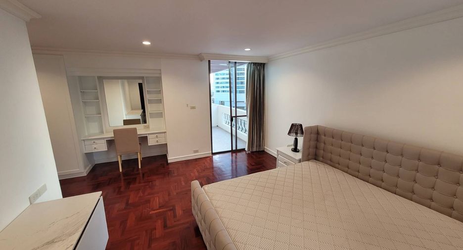 For rent 3 ベッドルーム condo in Khlong Toei, Bangkok