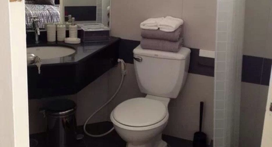 For rent and for sale 2 bedrooms condo in Watthana, Bangkok