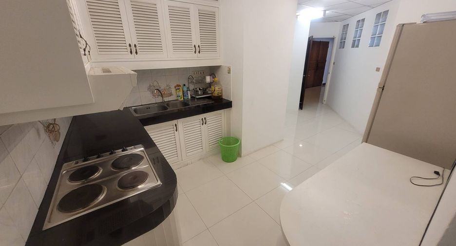 For rent and for sale 4 bedrooms condo in Khlong Toei, Bangkok