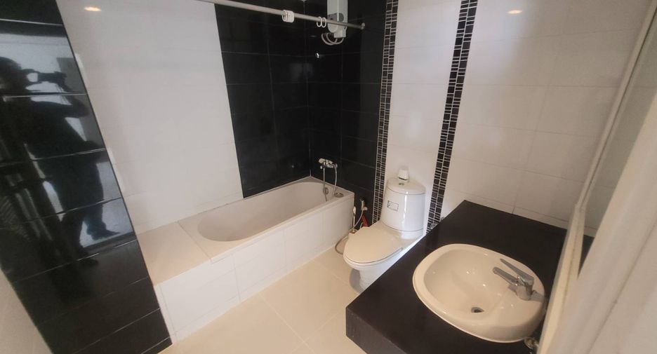 For rent and for sale 4 bedrooms condo in Khlong Toei, Bangkok