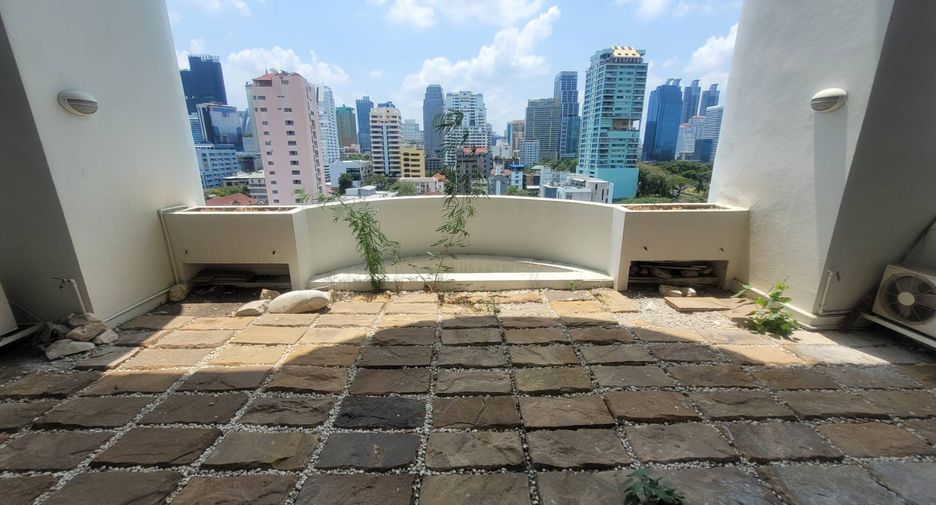 For rent and for sale 4 bedrooms condo in Khlong Toei, Bangkok