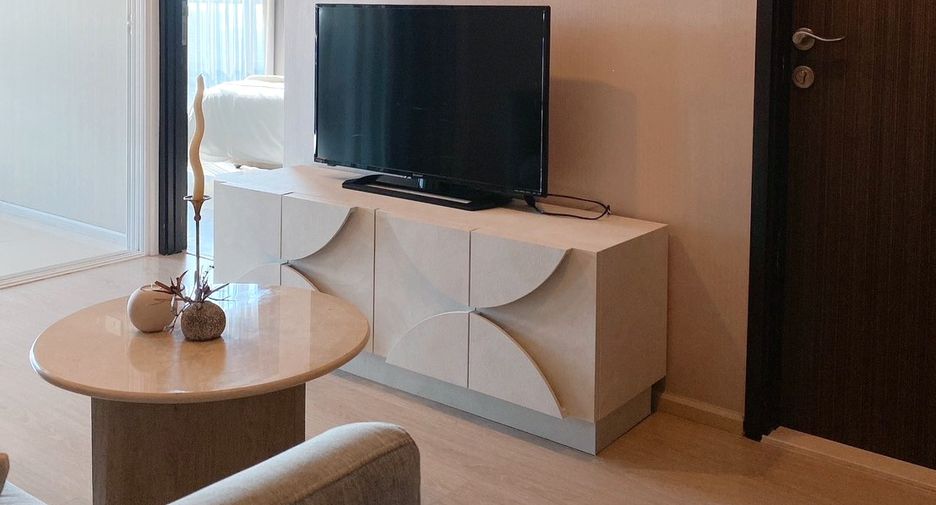 For rent and for sale 1 bed condo in Khlong Toei, Bangkok