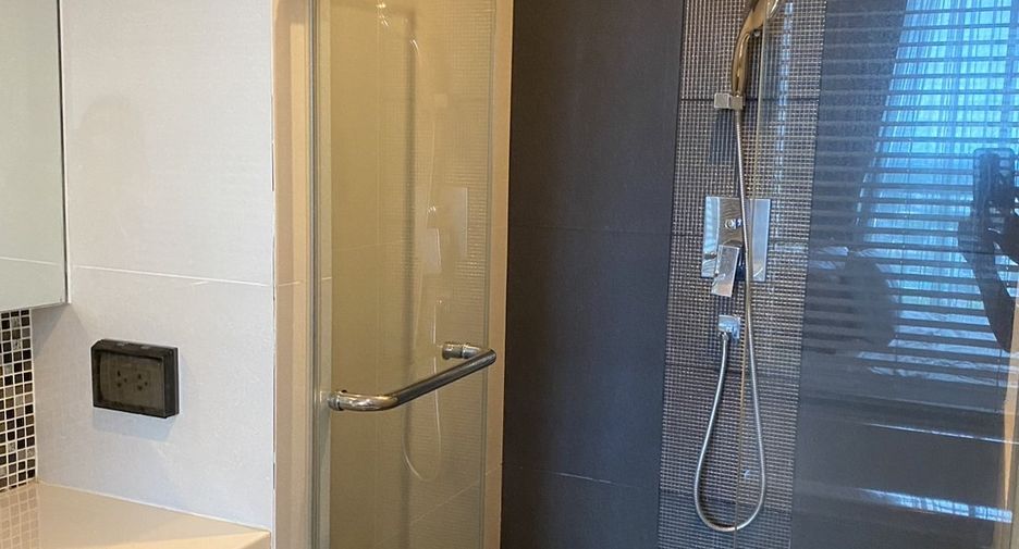 For rent and for sale 1 bed condo in Khlong Toei, Bangkok