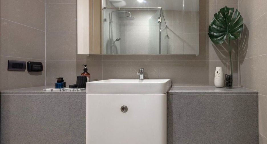 For rent 1 bed condo in Pathum Wan, Bangkok