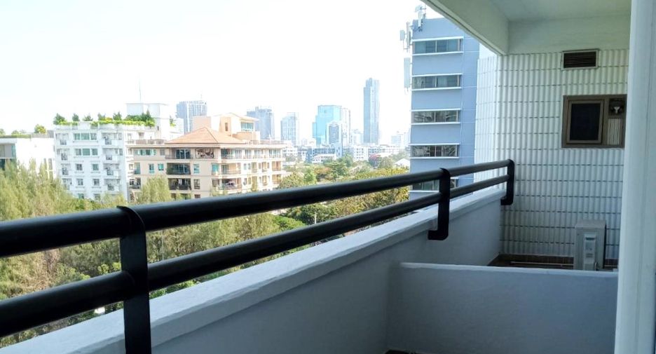 Condo en alquiler de 3 habitaciones en Watthana, Bangkok